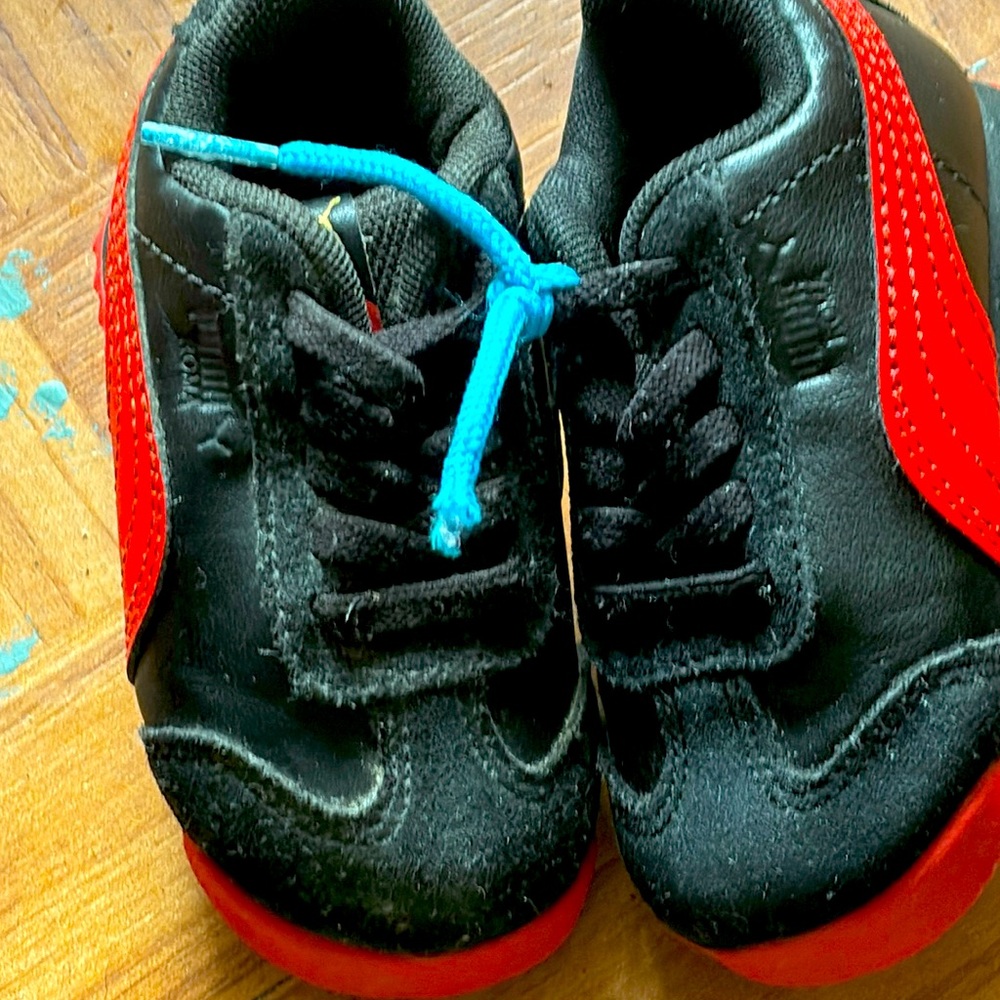 Baby Shoes Pumas size 4C